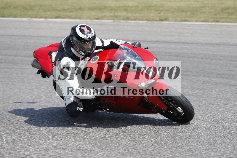 Archiv-2025/49 26.08.2025 Cornu Master School ADR/blau-bleu/5